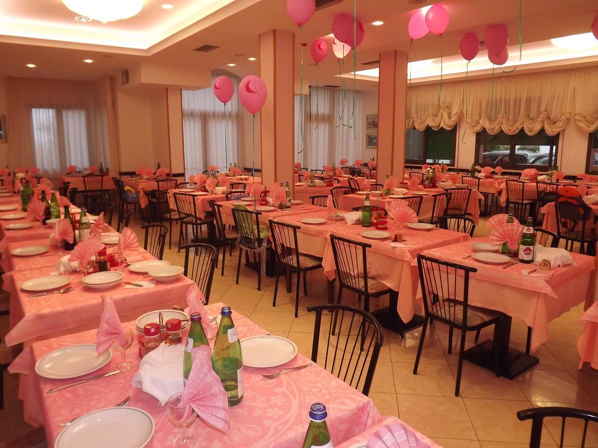 Hotel Ristoro Белариа-Игеа Марина Екстериор снимка