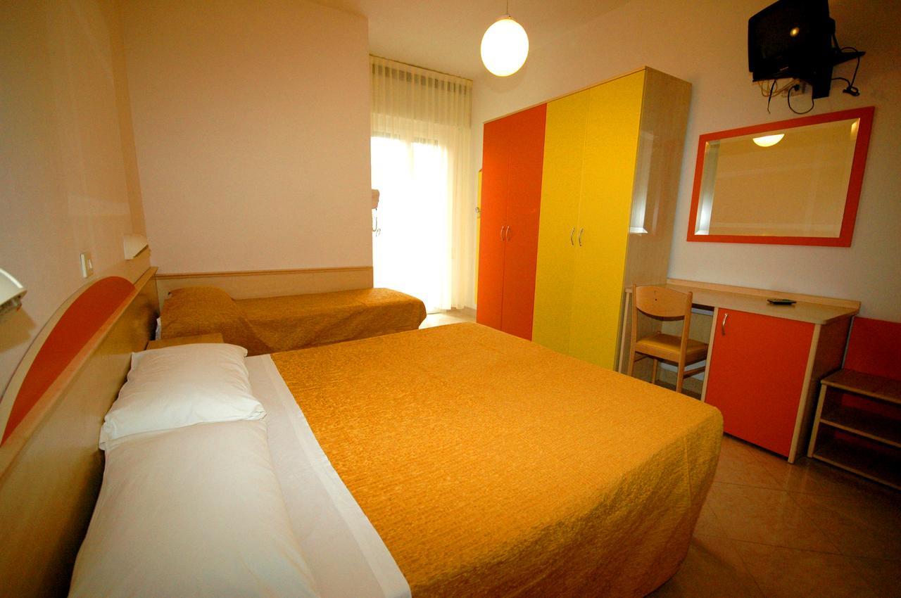 Hotel Ristoro Белариа-Игеа Марина Екстериор снимка