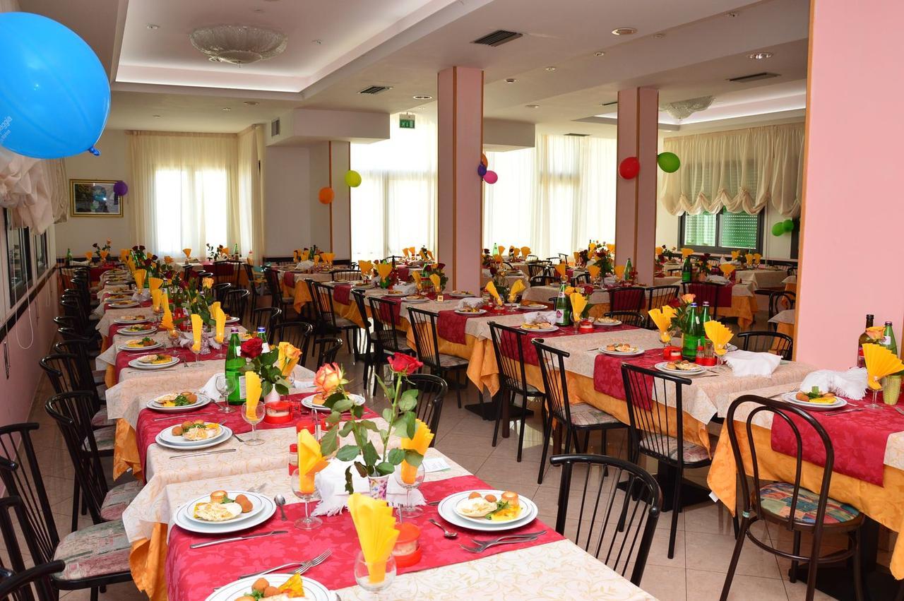 Hotel Ristoro Белариа-Игеа Марина Екстериор снимка